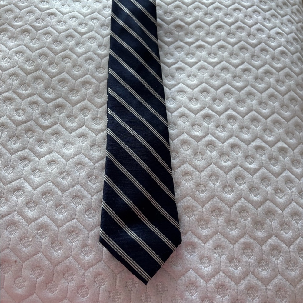 Michael Kors Classic Navy, White and gray 100% silk Striped Tie